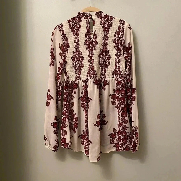 Xhilaration target white red floral smocked top tunic boho ruffle neck medium - Picture 6 of 12